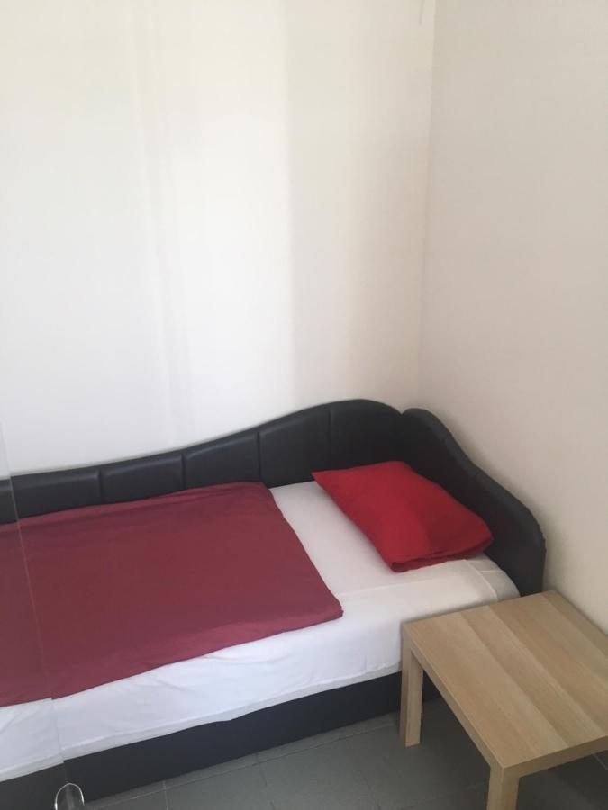 Tocc Apartman Gyal Екстер'єр фото