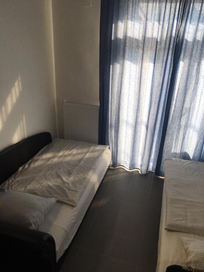Tocc Apartman Gyal Екстер'єр фото