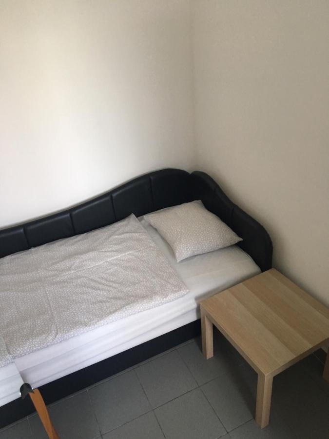 Tocc Apartman Gyal Екстер'єр фото