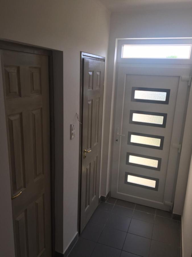 Tocc Apartman Gyal Екстер'єр фото