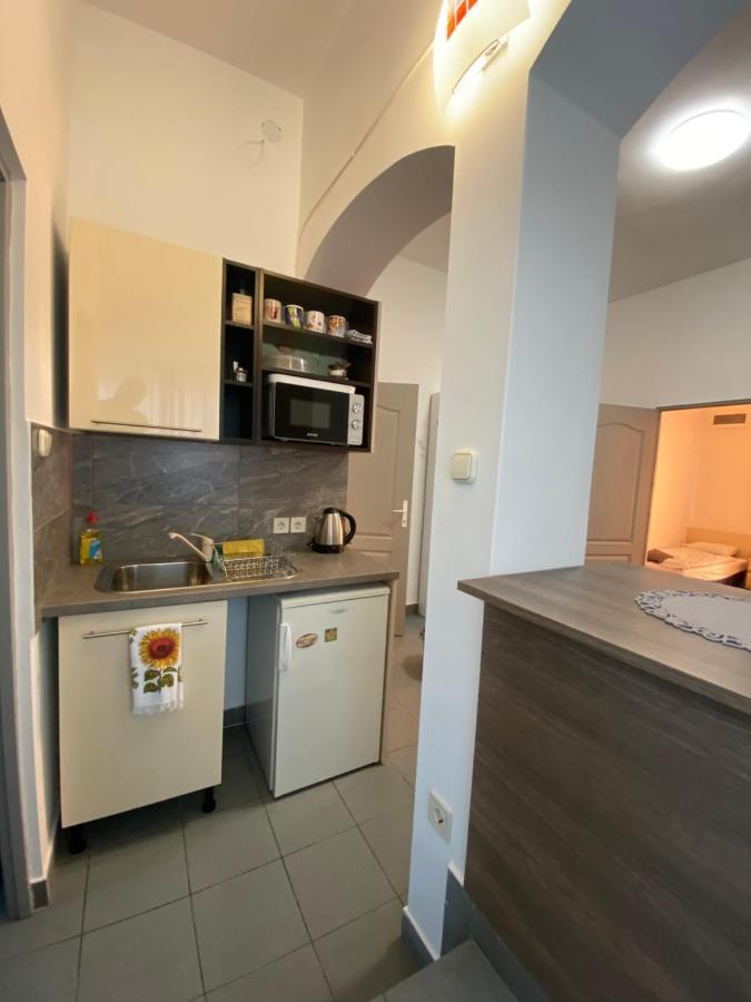 Tocc Apartman Gyal Екстер'єр фото