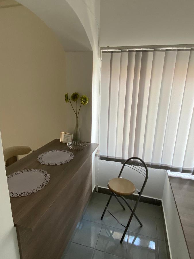 Tocc Apartman Gyal Екстер'єр фото
